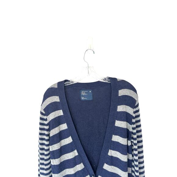 American Eagle Blue Gray Y2K Striped V-Neck Button Front Cardigan Size Medium - Picture 2 of 12